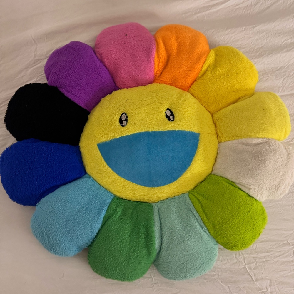 Smile sun pillow